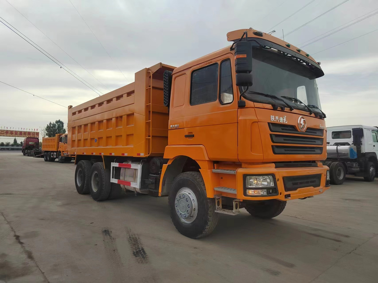 SHACMAN F3000 Dump Truck 6/4 - Kipper: das Bild 3 SHACMAN F3000 Dump Truck 6/4 - Kipper: das Bild 3