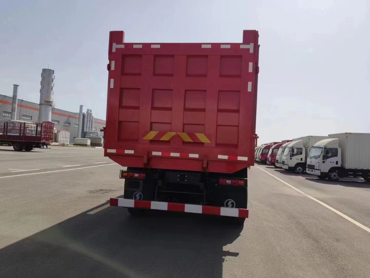 SHACMAN F3000 Dump Truck 6X4 Click for Discount - Kipper: das Bild 2 SHACMAN F3000 Dump Truck 6X4 Click for Discount - Kipper: das Bild 2