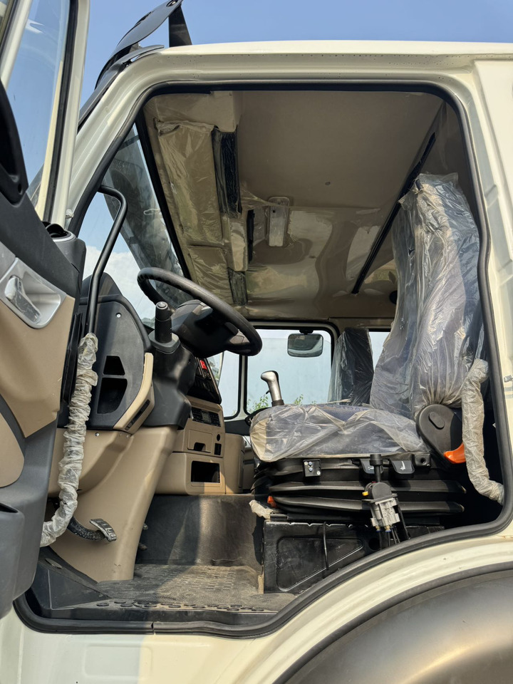 SINOTRUK HOWO Dump Truck 8x4 Click Here for Discount - Kipper: das Bild 5 SINOTRUK HOWO Dump Truck 8x4 Click Here for Discount - Kipper: das Bild 5