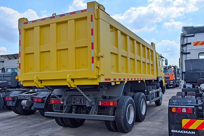 SINOTRUK Howo 400 10 Wheeler Tipper Truck for Sale in Côte d'Ivoire - Kipper: das Bild 2 SINOTRUK Howo 400 10 Wheeler Tipper Truck for Sale in Côte d'Ivoire - Kipper: das Bild 2
