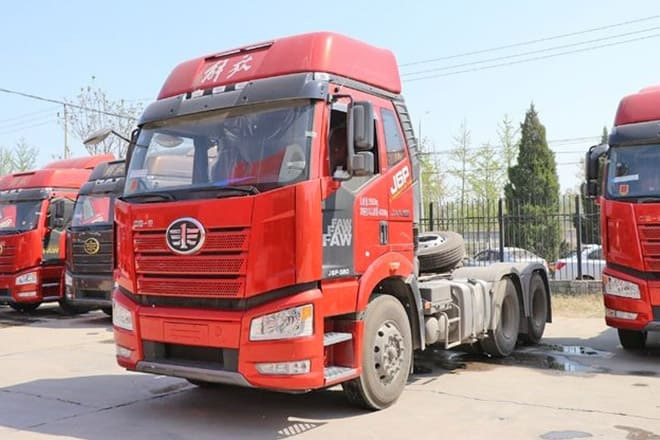 FAW Faw J6P 380HP Truck for Sale in Mali - Sattelzugmaschine: das Bild 1 FAW Faw J6P 380HP Truck for Sale in Mali - Sattelzugmaschine: das Bild 1