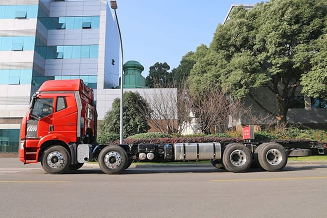 FAW Faw J6P 420 Truck New Model for Sale in Ghana - Sattelzugmaschine: das Bild 2 FAW Faw J6P 420 Truck New Model for Sale in Ghana - Sattelzugmaschine: das Bild 2