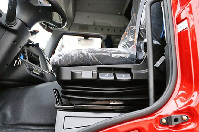 FAW New Faw J6P 390 Trucks for Sale in Nigeria - Sattelzugmaschine: das Bild 3 FAW New Faw J6P 390 Trucks for Sale in Nigeria - Sattelzugmaschine: das Bild 3