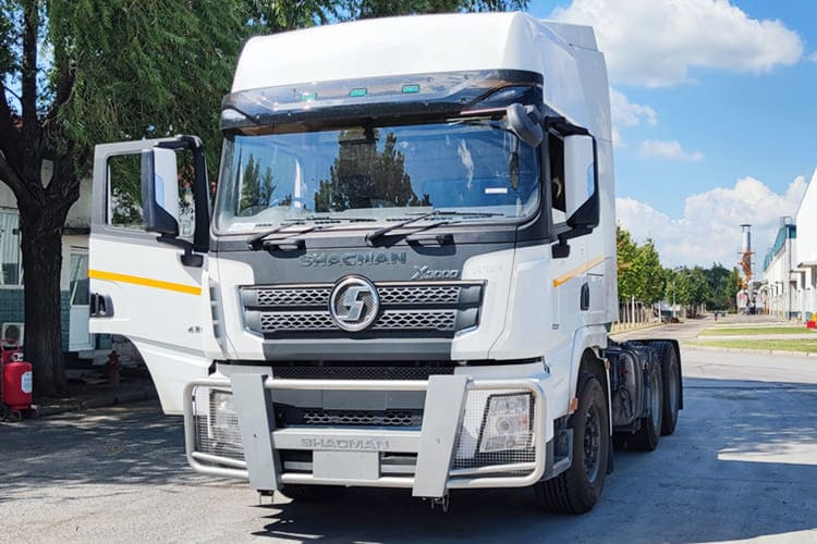 SHACMAN Shacman Tractor Truck for Sale in Saudi Arabia - Sattelzugmaschine: das Bild 1 SHACMAN Shacman Tractor Truck for Sale in Saudi Arabia - Sattelzugmaschine: das Bild 1