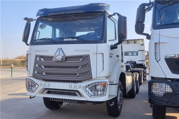 SINOTRUK Howo NX Truck Tractor 6x4 380hp Price for Sale In Tanzania - Sattelzugmaschine: das Bild 2 SINOTRUK Howo NX Truck Tractor 6x4 380hp Price for Sale In Tanzania - Sattelzugmaschine: das Bild 2