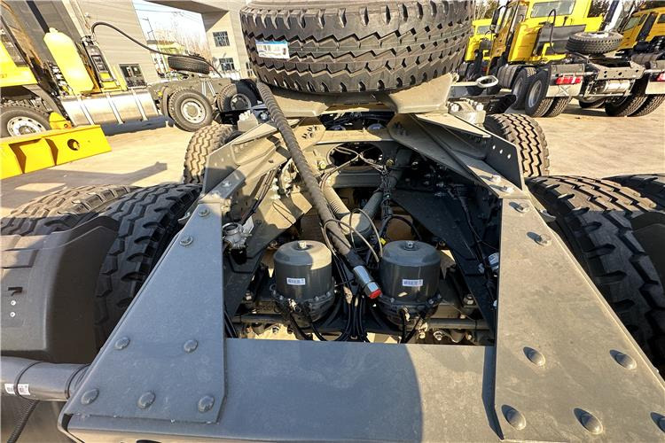 SINOTRUK Howo New Model 371 HP Truck Head for Sale In Zambia - Sattelzugmaschine: das Bild 5 SINOTRUK Howo New Model 371 HP Truck Head for Sale In Zambia - Sattelzugmaschine: das Bild 5