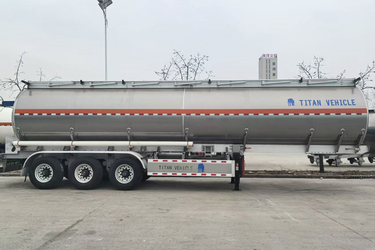 TITAN 3 Axle 42000liter Aluminum Tanker Trailer for Sale in Mali - Tankauflieger: das Bild 1 TITAN 3 Axle 42000liter Aluminum Tanker Trailer for Sale in Mali - Tankauflieger: das Bild 1