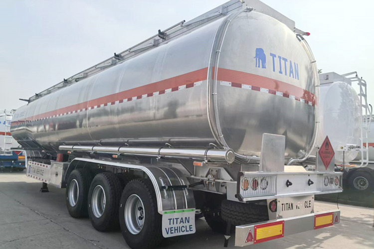 TITAN Aluminum Fuel Tanker Trailer for Sale in Saudi Arabia - Tankauflieger: das Bild 4 TITAN Aluminum Fuel Tanker Trailer for Sale in Saudi Arabia - Tankauflieger: das Bild 4