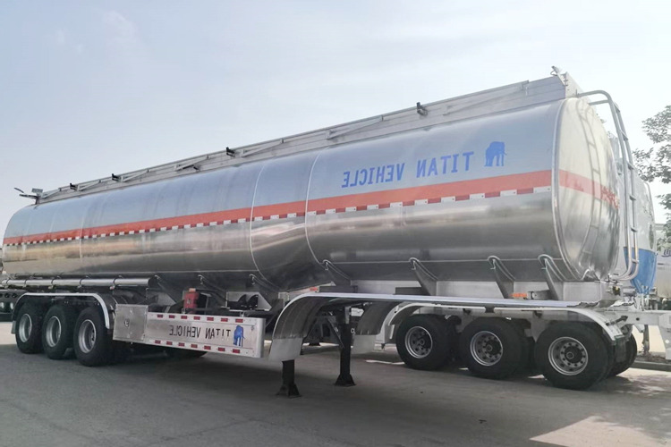 TITAN Aluminum Fuel Tanker Trailer for Sale in Saudi Arabia - Tankauflieger: das Bild 3 TITAN Aluminum Fuel Tanker Trailer for Sale in Saudi Arabia - Tankauflieger: das Bild 3