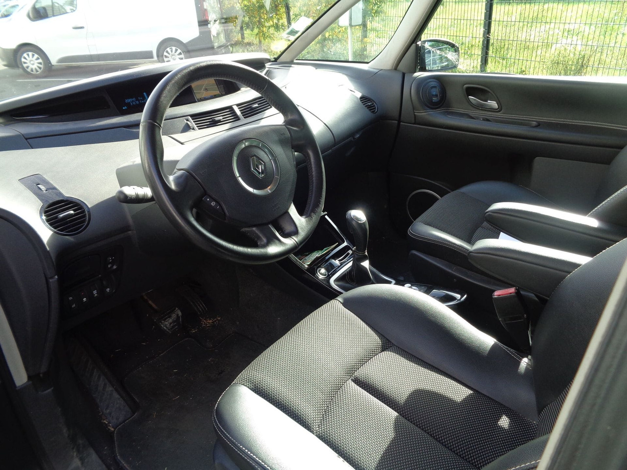 RENAULT ESPACE - PKW: das Bild 4 RENAULT ESPACE - PKW: das Bild 4