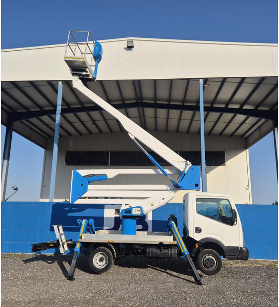 Usado SOCAGE DA320 sobre NISSAN CABSTAR 35.12 - Arbeitsbühne: das Bild 3 Usado SOCAGE DA320 sobre NISSAN CABSTAR 35.12 - Arbeitsbühne: das Bild 3