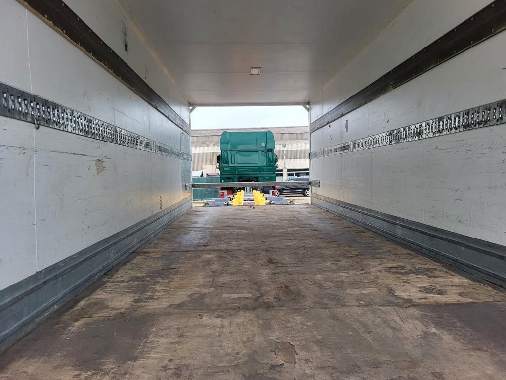 Diversen Drehschemel Vermietung möglich LBW Durchladbar Drehschemel Vermietung möglich LBW Durchladbar - Koffer Anhänger: das Bild 5 Diversen Drehschemel Vermietung möglich LBW Durchladbar Drehschemel Vermietung möglich LBW Durchladbar - Koffer Anhänger: das Bild 5