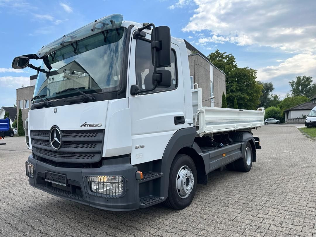 Mercedes-Benz Atego 818 Dreiseitenkipp zu Vermieten - Kipper: das Bild 1 Mercedes-Benz Atego 818 Dreiseitenkipp zu Vermieten - Kipper: das Bild 1