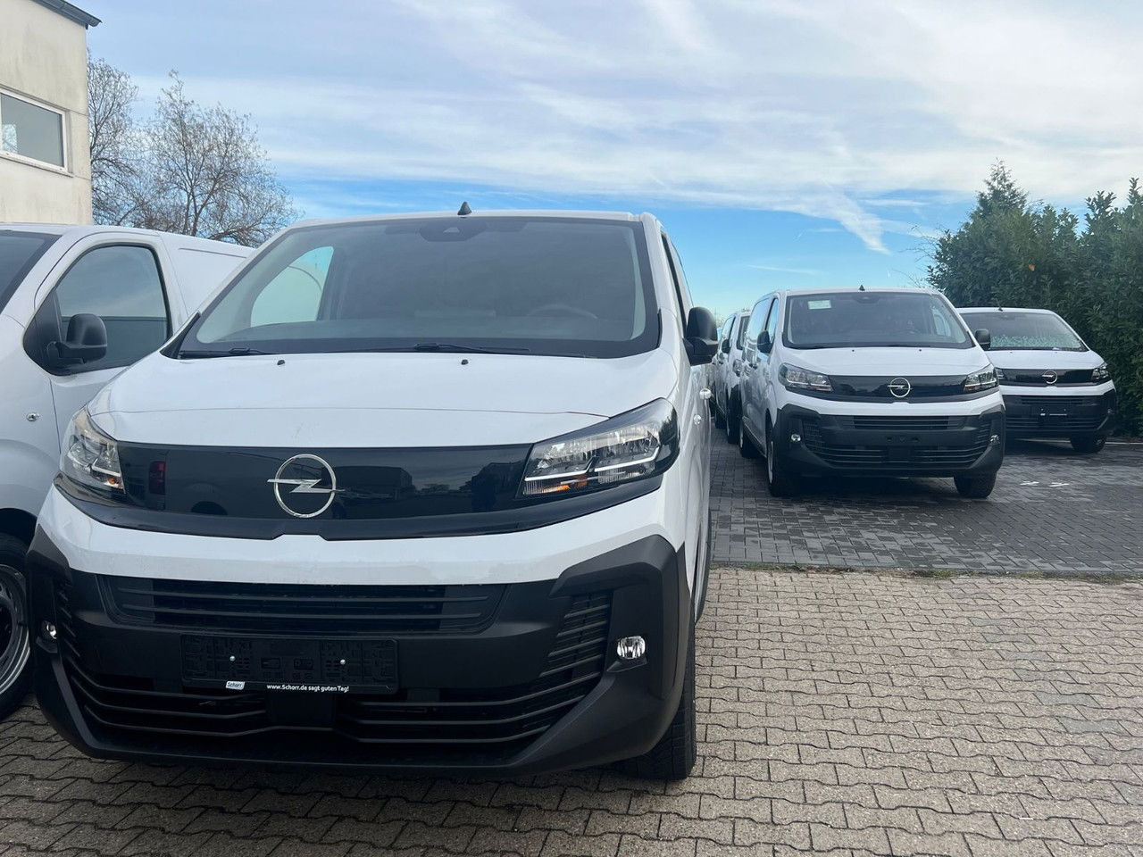 Opel Vivaro L2 H1 Allwetter AHK Rückfahrkam - Kastenwagen: das Bild 2 Opel Vivaro L2 H1 Allwetter AHK Rückfahrkam - Kastenwagen: das Bild 2