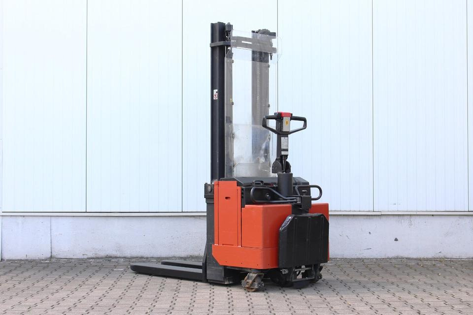 BT LSV1250 - 3400mm - Hochhubwagen: das Bild 1 BT LSV1250 - 3400mm - Hochhubwagen: das Bild 1