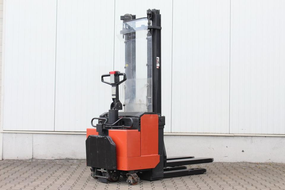 BT LSV1250 - 3400mm - Hochhubwagen: das Bild 3 BT LSV1250 - 3400mm - Hochhubwagen: das Bild 3