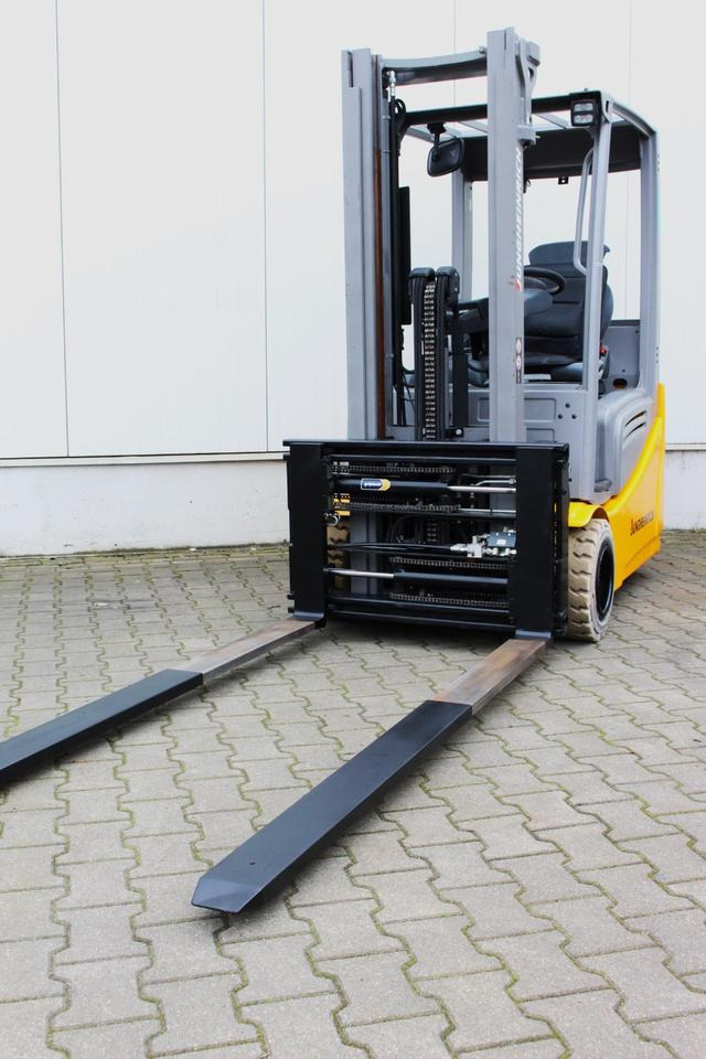 Elektrostapler JUNGHEINRICH EFG318k - 2017 - 3664Std.: das Bild 15 Elektrostapler JUNGHEINRICH EFG318k - 2017 - 3664Std.: das Bild 15