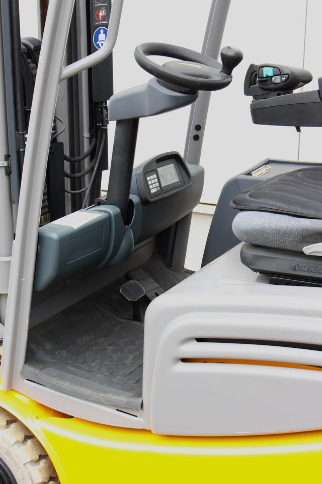 Elektrostapler JUNGHEINRICH EFG318k - 2017 - 3664Std.: das Bild 24 Elektrostapler JUNGHEINRICH EFG318k - 2017 - 3664Std.: das Bild 24