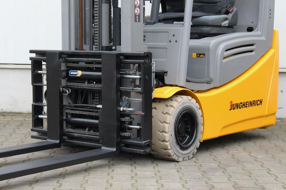 Elektrostapler JUNGHEINRICH EFG318k - 2017 - 3664Std.: das Bild 14 Elektrostapler JUNGHEINRICH EFG318k - 2017 - 3664Std.: das Bild 14