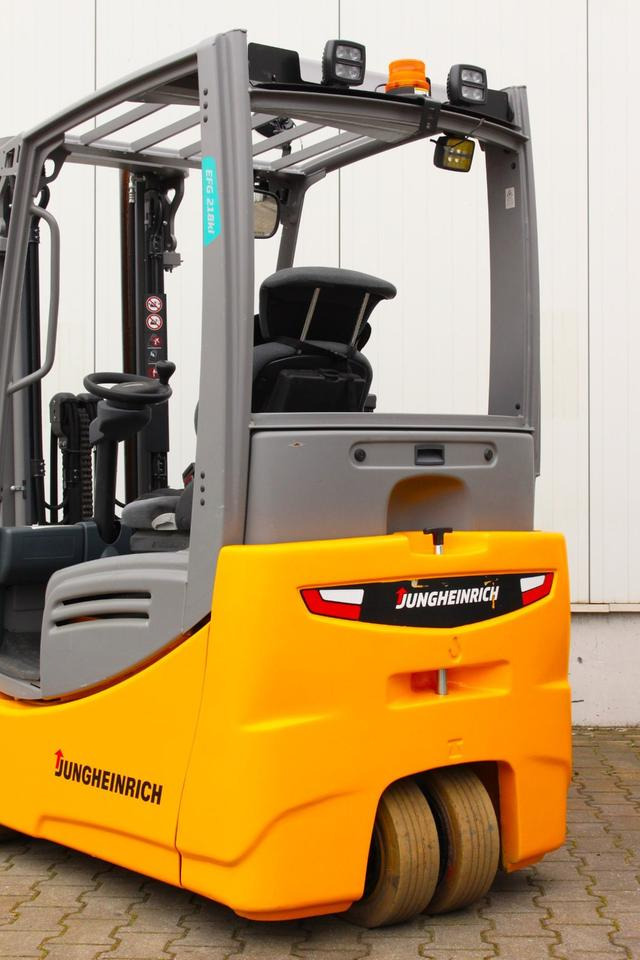 Elektrostapler JUNGHEINRICH EFG318k - 2017 - 3664Std.: das Bild 20 Elektrostapler JUNGHEINRICH EFG318k - 2017 - 3664Std.: das Bild 20