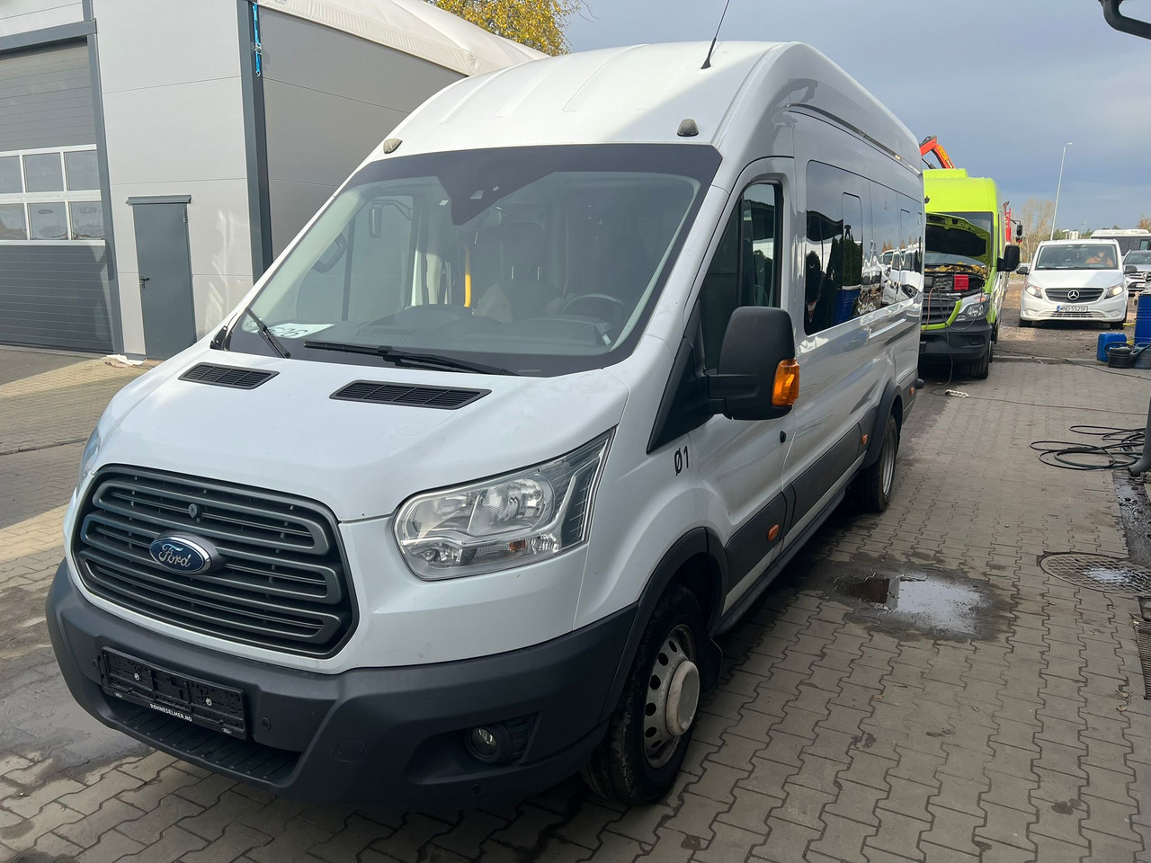 FORD TRANSIT - Kleinbus, Personentransporter: das Bild 1 FORD TRANSIT - Kleinbus, Personentransporter: das Bild 1