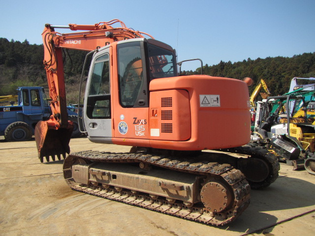 HITACHI ZX135USK - Kettenbagger: das Bild 2 HITACHI ZX135USK - Kettenbagger: das Bild 2