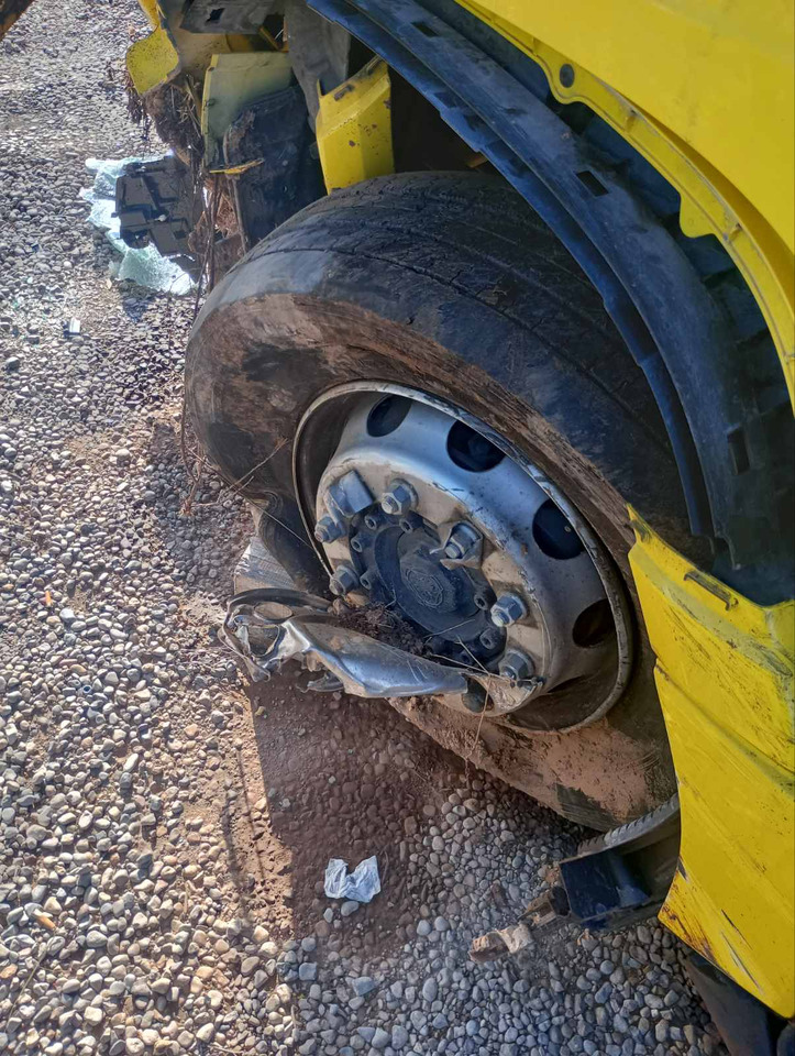 SCANIA R460 SUPER, Location: Villareal, Spain - Sattelzugmaschine: das Bild 5 SCANIA R460 SUPER, Location: Villareal, Spain - Sattelzugmaschine: das Bild 5