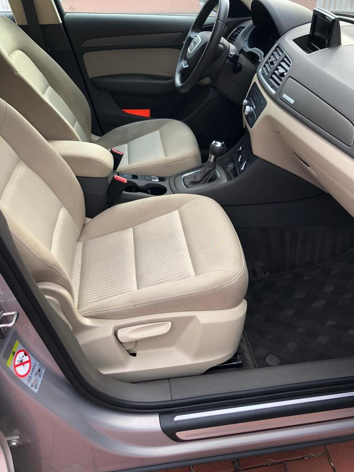 Audi Q3 TFSI + quattro + Autom. + ANK. + TÜV - PKW: das Bild 4 Audi Q3 TFSI + quattro + Autom. + ANK. + TÜV - PKW: das Bild 4