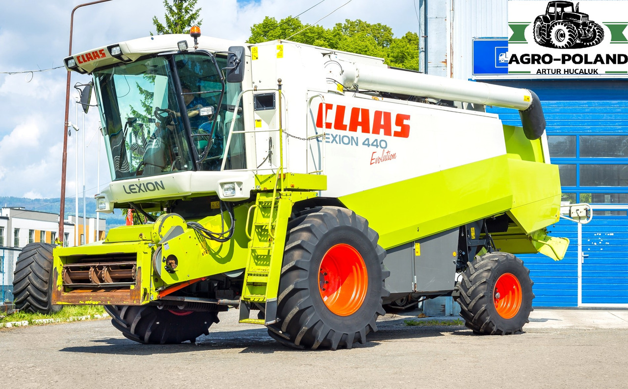 CLAAS LEXION 440 EVOLUTION - 2003 ROK + CLAAS C 540 SKŁADANY - 2007 ROK - Mähdrescher: das Bild 2 CLAAS LEXION 440 EVOLUTION - 2003 ROK + CLAAS C 540 SKŁADANY - 2007 ROK - Mähdrescher: das Bild 2
