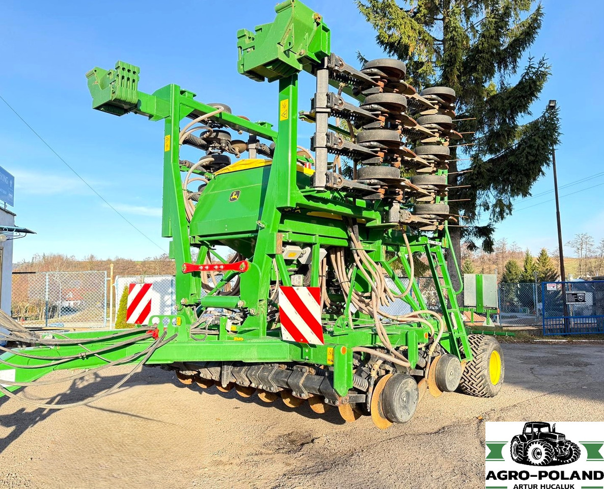 JOHN DEERE 750A - 2017 ROK - 6 M - 2649 H - GREENSTAR/ISOBUS - NOWSZY MODEL - Sämaschine: das Bild 1 JOHN DEERE 750A - 2017 ROK - 6 M - 2649 H - GREENSTAR/ISOBUS - NOWSZY MODEL - Sämaschine: das Bild 1