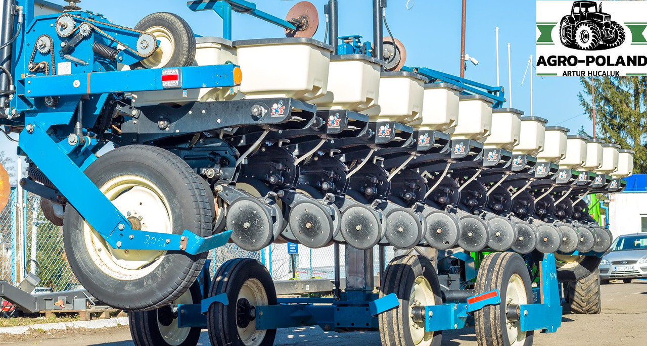 KINZE 3600 - 2006 ROK - 12 RZĘDOWY + ZBIORNIK NA NAWÓZ I MIKROELEMENTY - Einzelkornsämaschine: das Bild 2 KINZE 3600 - 2006 ROK - 12 RZĘDOWY + ZBIORNIK NA NAWÓZ I MIKROELEMENTY - Einzelkornsämaschine: das Bild 2