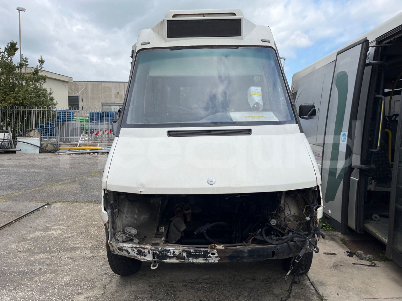 Mercedes-Benz 414T - Linienbus: das Bild 2 Mercedes-Benz 414T - Linienbus: das Bild 2