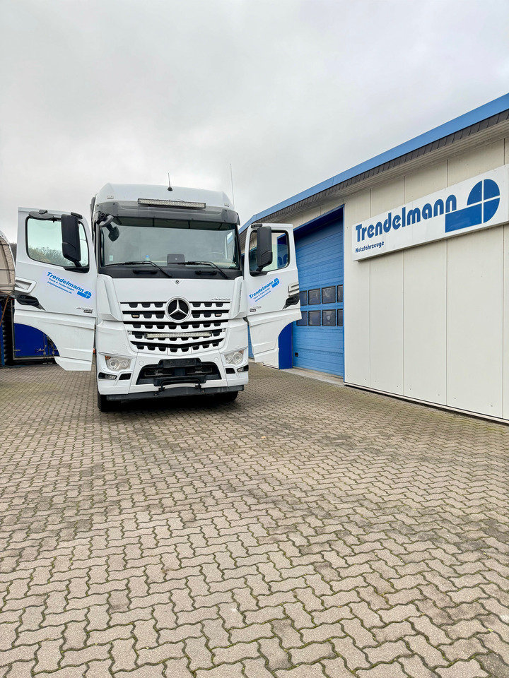 Mercedes Arocs 3358 L 6x4 Radstand 4500 Arocs 3358 L 6x4 Blatt-Luft Gefedert - Holztransporter: das Bild 4 Mercedes Arocs 3358 L 6x4 Radstand 4500 Arocs 3358 L 6x4 Blatt-Luft Gefedert - Holztransporter: das Bild 4