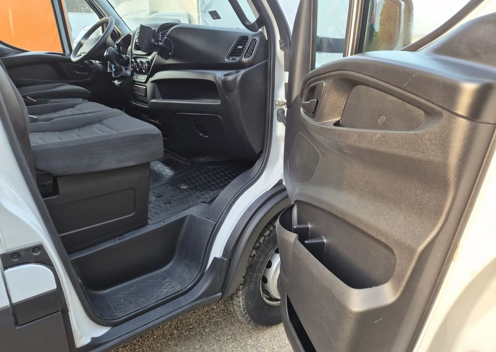 Pritschenwagen Iveco 70C18 3.0 180KM/ Skrzyniowy / 1 Właściciel/ Himatic 8b/ Rozstaw osi max 5.1m/: das Bild 7