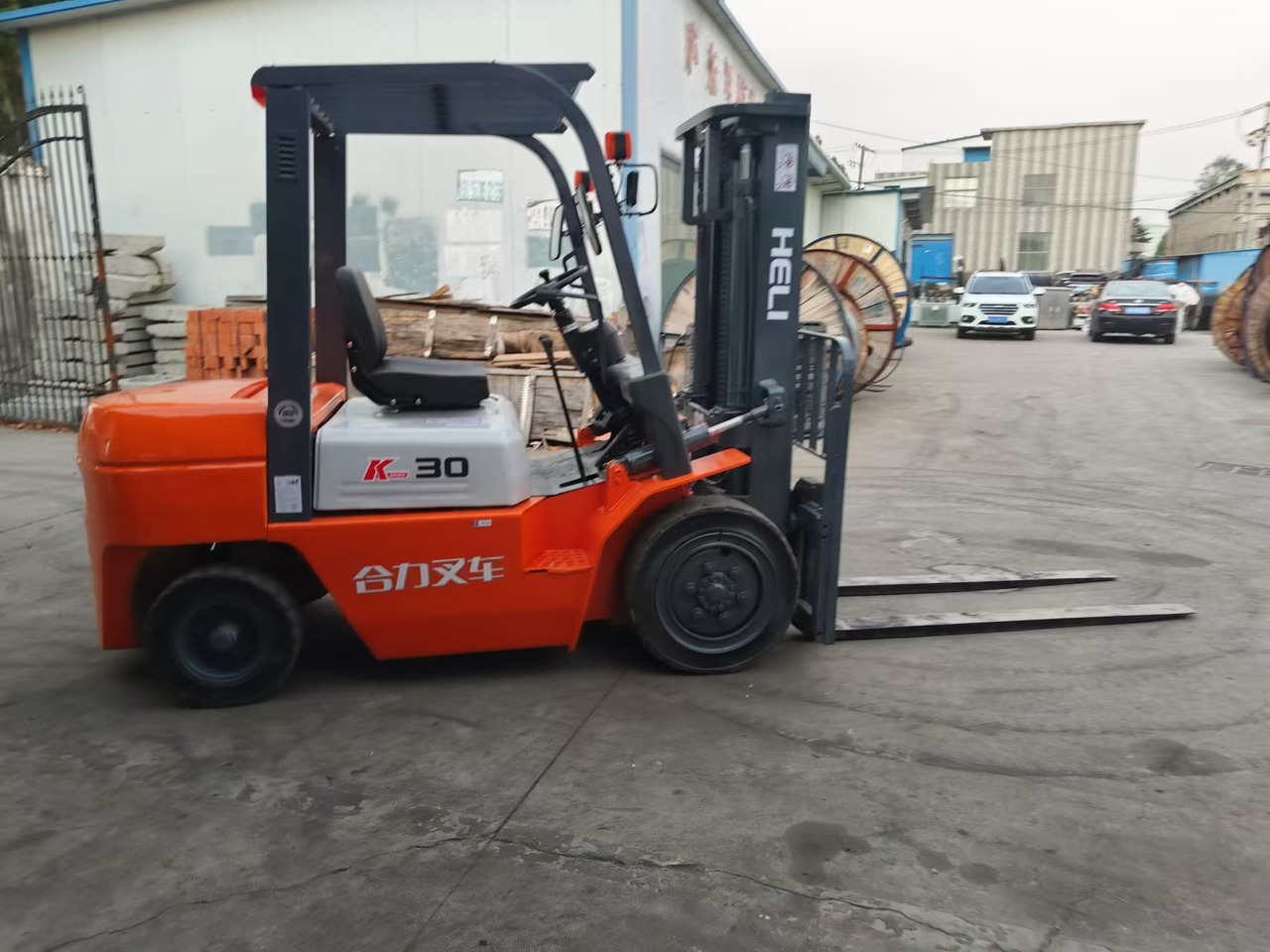HELI k30 used 3 ton diesel forklift Customizable mast clamps low price - Dieselstapler: das Bild 1 HELI k30 used 3 ton diesel forklift Customizable mast clamps low price - Dieselstapler: das Bild 1