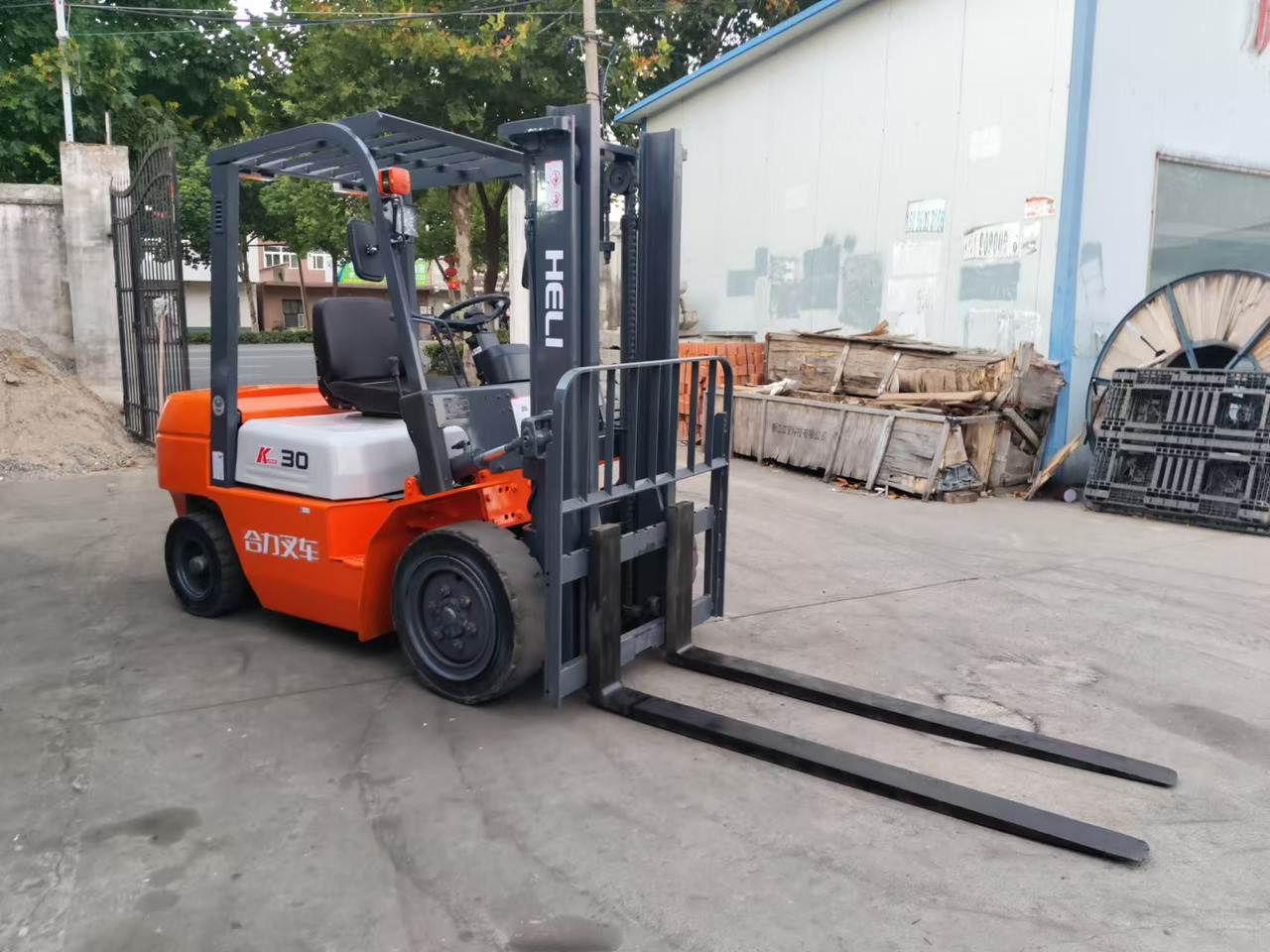 HELI k30 used 3 ton diesel forklift Customizable mast clamps low price - Dieselstapler: das Bild 5 HELI k30 used 3 ton diesel forklift Customizable mast clamps low price - Dieselstapler: das Bild 5