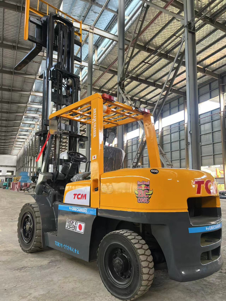TCM fd50 japan brand original 5 ton diesel forklift 3 section 4.5m Customizable mast clamp side shift - Dieselstapler: das Bild 4 TCM fd50 japan brand original 5 ton diesel forklift 3 section 4.5m Customizable mast clamp side shift - Dieselstapler: das Bild 4