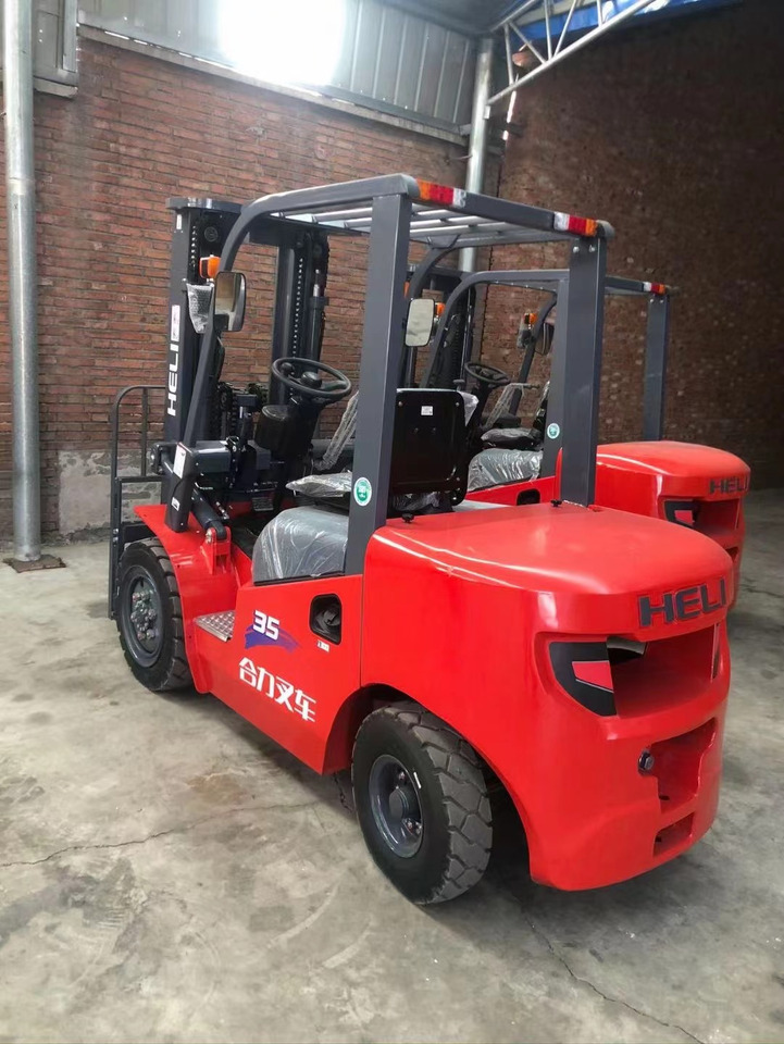 Heli brand new 3.5T diesel forklift(Clamp available) - Dieselstapler: das Bild 3 Heli brand new 3.5T diesel forklift(Clamp available) - Dieselstapler: das Bild 3