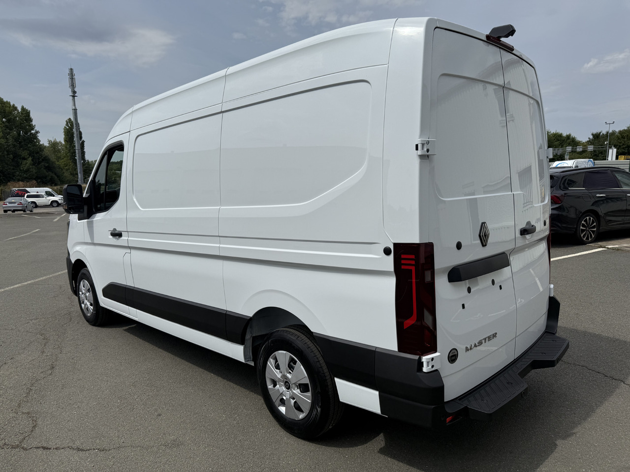 RENAULT MASTER 3T5 L2H2 EXTRA 2.0DCI150 - Kastenwagen: das Bild 4 RENAULT MASTER 3T5 L2H2 EXTRA 2.0DCI150 - Kastenwagen: das Bild 4