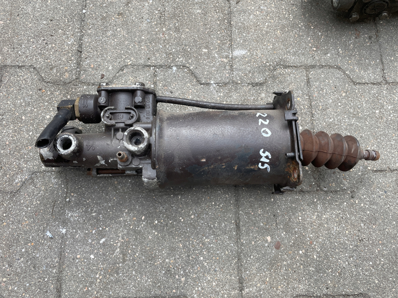 WYBIERAK SKRZYNI BIEGÓW WYSPRZĘGLIK ZAWÓR MAN TGA TGS TGX 9700514127 - Kupplungszylinder für LKW: das Bild 1 WYBIERAK SKRZYNI BIEGÓW WYSPRZĘGLIK ZAWÓR MAN TGA TGS TGX 9700514127 - Kupplungszylinder für LKW: das Bild 1