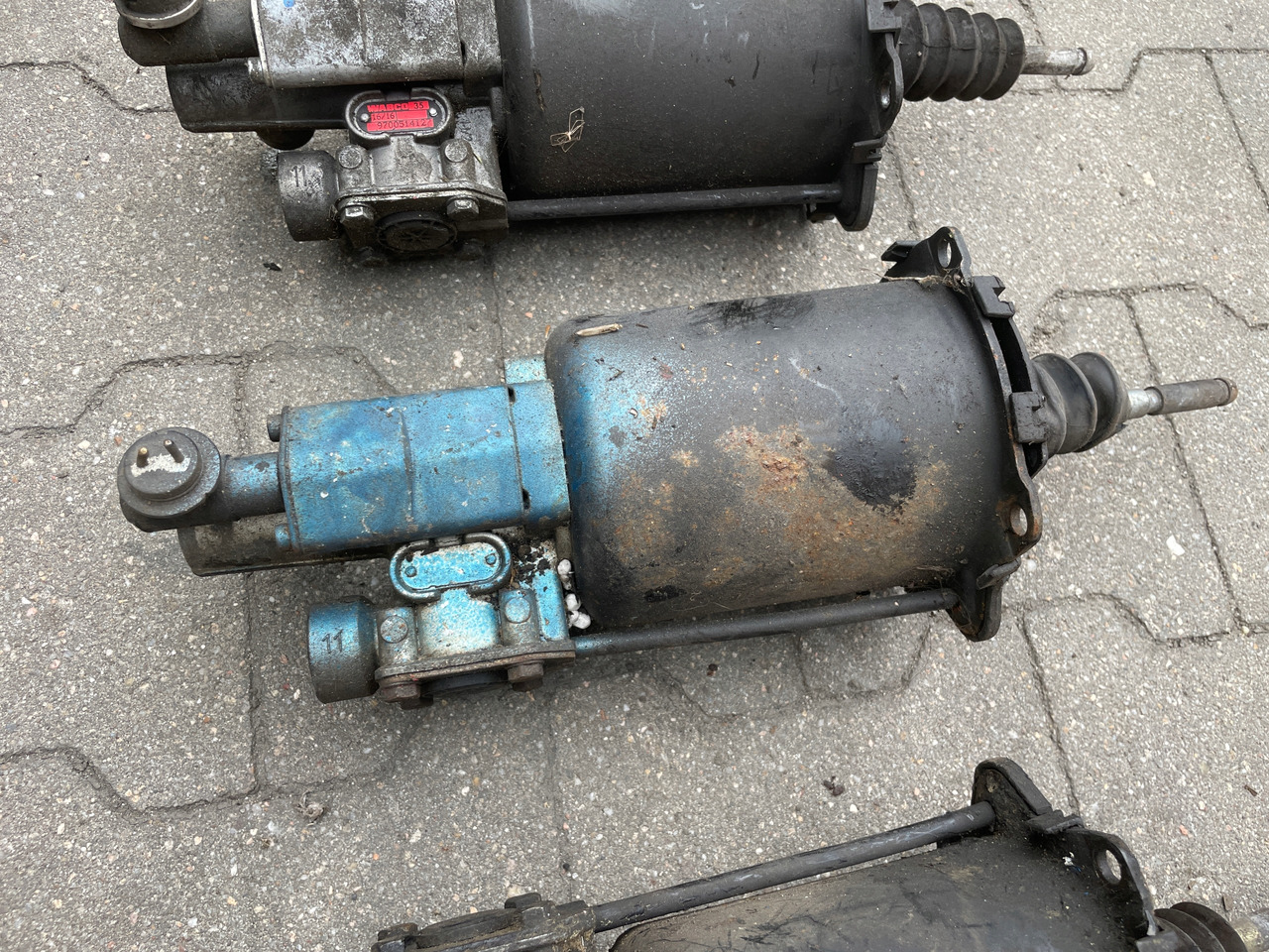 WYBIERAK SKRZYNI BIEGÓW WYSPRZĘGLIK ZAWÓR MAN TGA TGS TGX 9700514127 - Kupplungszylinder für LKW: das Bild 5 WYBIERAK SKRZYNI BIEGÓW WYSPRZĘGLIK ZAWÓR MAN TGA TGS TGX 9700514127 - Kupplungszylinder für LKW: das Bild 5