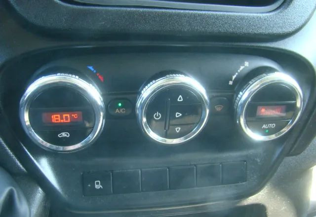 Kastenwagen Iveco DAILY 35 S 15 MAXI L4 H2 KLIMATRONIC: das Bild 17