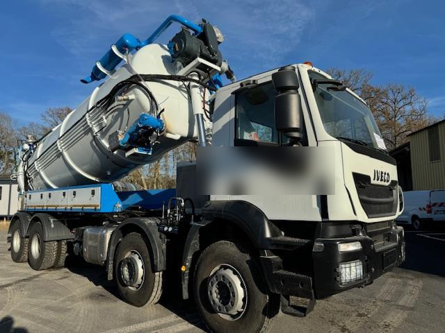 Iveco Trakker 410 - Saug-/ Spülfahrzeug: das Bild 2 Iveco Trakker 410 - Saug-/ Spülfahrzeug: das Bild 2