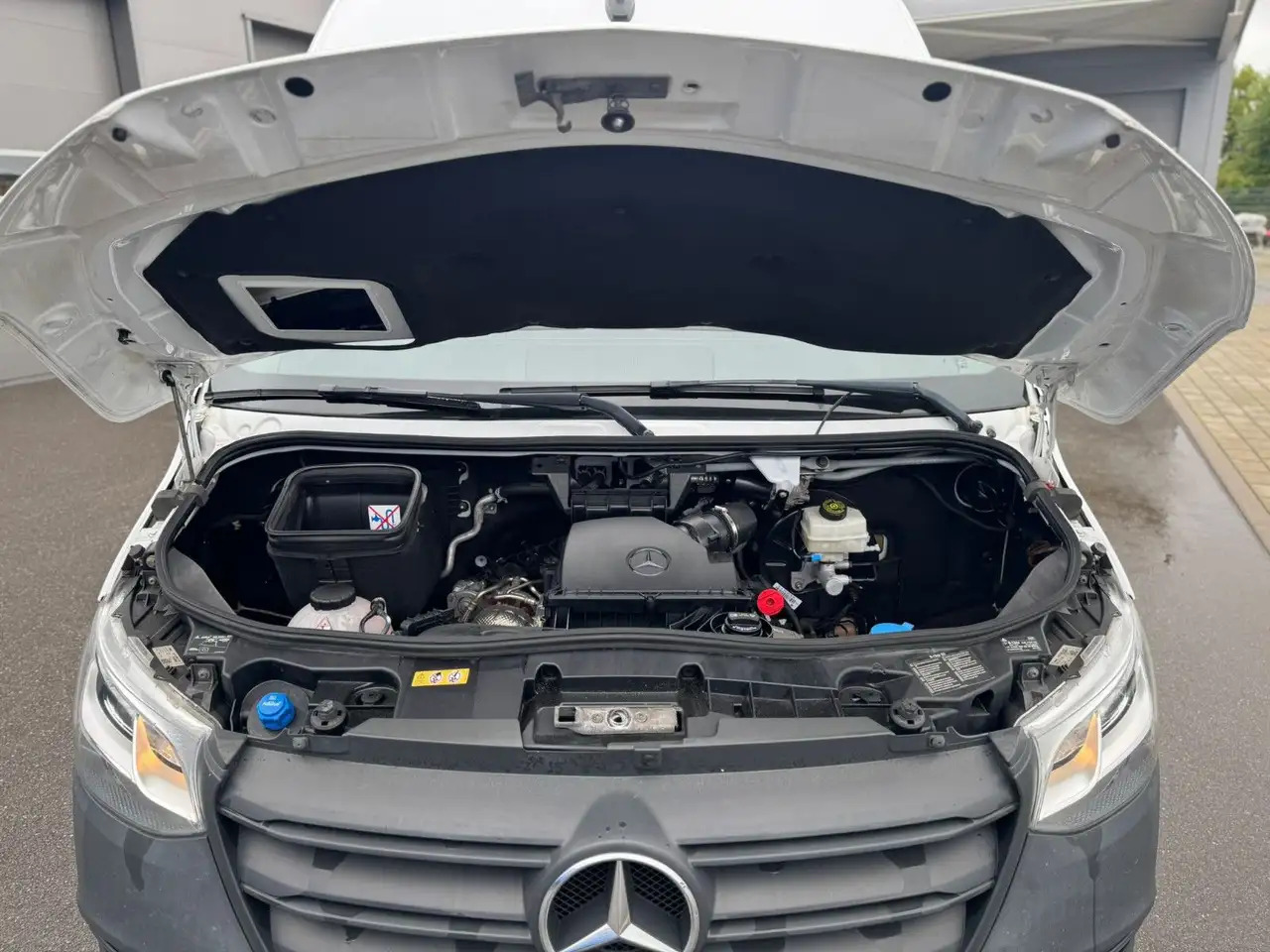 Mercedes-Benz Sprinter 317 CDI Lang Hoch Klima MBUX AHK 2,8t - Kastenwagen: das Bild 4 Mercedes-Benz Sprinter 317 CDI Lang Hoch Klima MBUX AHK 2,8t - Kastenwagen: das Bild 4