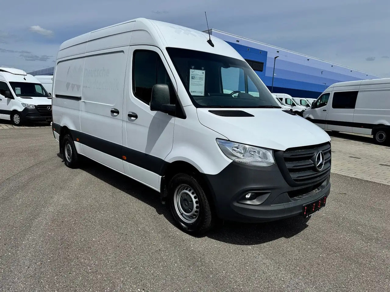 Mercedes-Benz Sprinter 317 CDI Lang Hoch Klima MBUX AHK - Kastenwagen: das Bild 2 Mercedes-Benz Sprinter 317 CDI Lang Hoch Klima MBUX AHK - Kastenwagen: das Bild 2