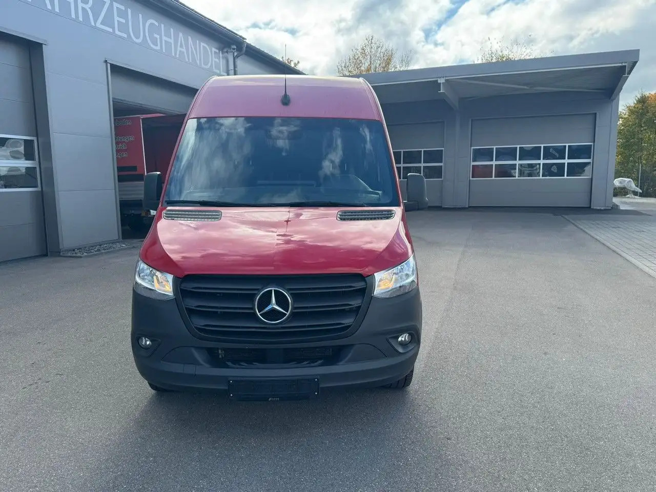 Mercedes-Benz Sprinter 317 CDI Maxi Lang Mixto AHK 3,5t MBUX - Kastenwagen, Transporter mit Doppelkabine: das Bild 2 Mercedes-Benz Sprinter 317 CDI Maxi Lang Mixto AHK 3,5t MBUX - Kastenwagen, Transporter mit Doppelkabine: das Bild 2