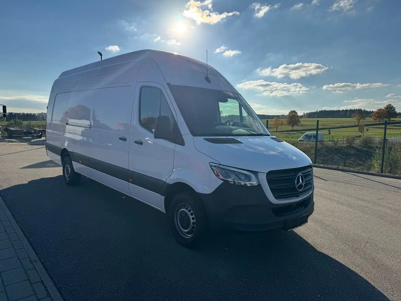Mercedes-Benz Sprinter 319 CDI Maxi Lang Extralang XXL LED - Kastenwagen: das Bild 2 Mercedes-Benz Sprinter 319 CDI Maxi Lang Extralang XXL LED - Kastenwagen: das Bild 2