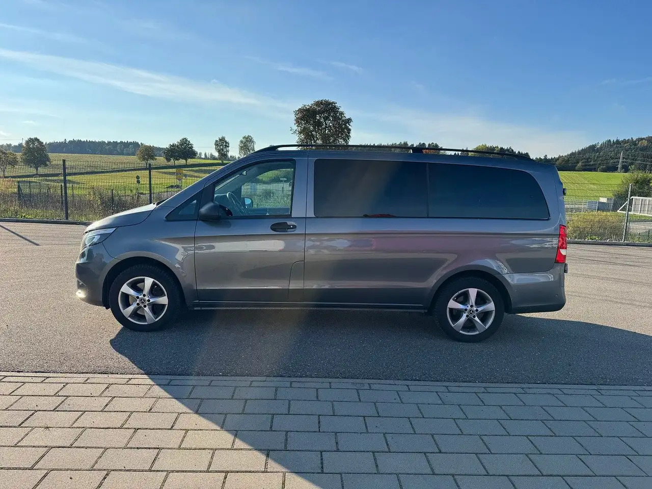 Mercedes-Benz Vito Tourer 119 CDI Edition 4x4 Lang - PKW: das Bild 3 Mercedes-Benz Vito Tourer 119 CDI Edition 4x4 Lang - PKW: das Bild 3