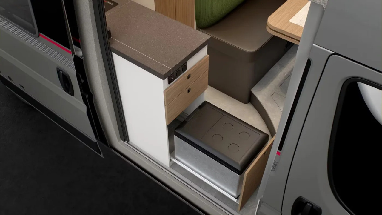 Wohnmobil Bürstner Papillon CV Automatik 140 PS - Camper Van: das Bild 5 Wohnmobil Bürstner Papillon CV Automatik 140 PS - Camper Van: das Bild 5