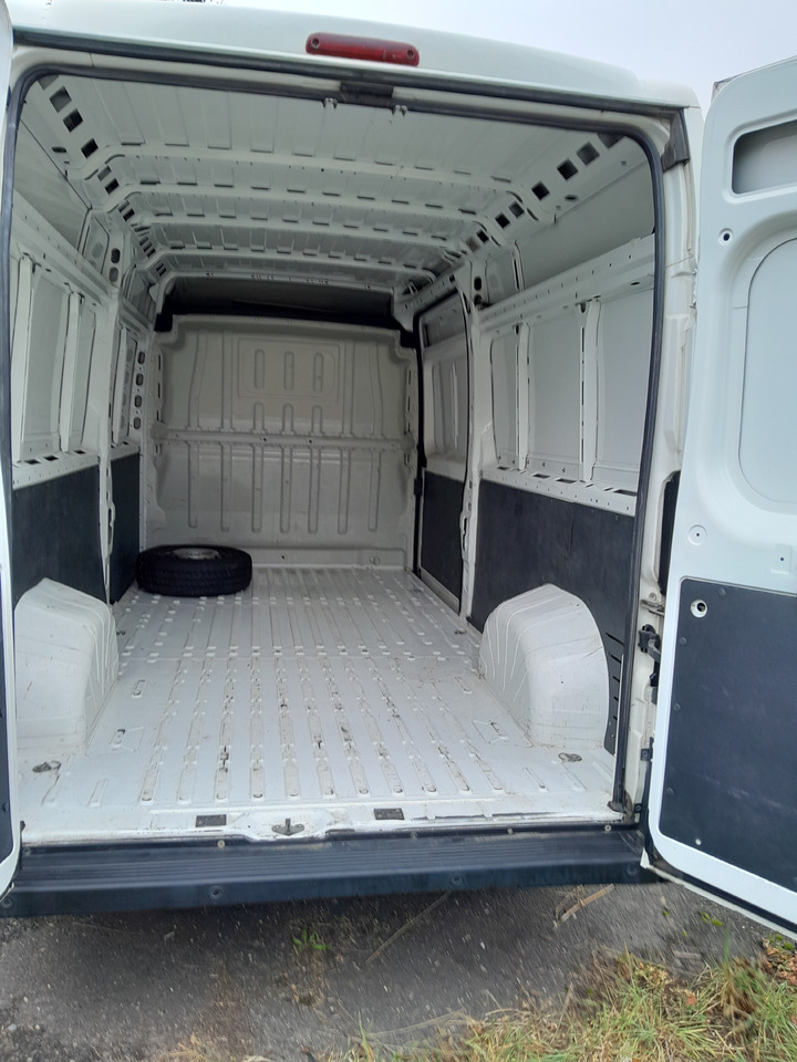 PEUGEOT BOXER 2.2 BlueHDI 350 FT L3H2 Pro - Koffer Transporter: das Bild 5 PEUGEOT BOXER 2.2 BlueHDI 350 FT L3H2 Pro - Koffer Transporter: das Bild 5